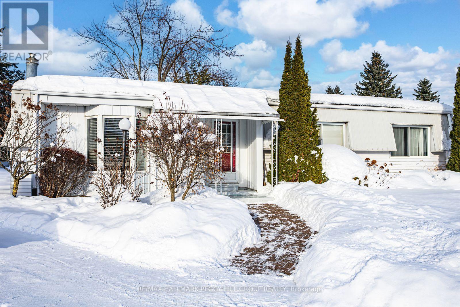 8 CARMANS COVE, Innisfil, Ontario