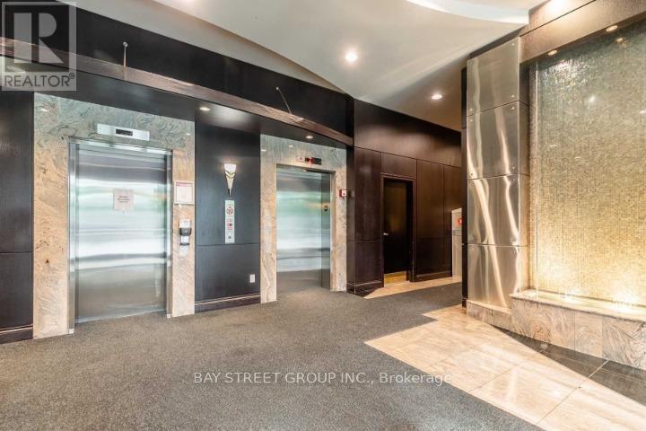 515 - 51 Lower Simcoe Street, Toronto, Ontario  M5J 3A2 - Photo 5 - C12653640