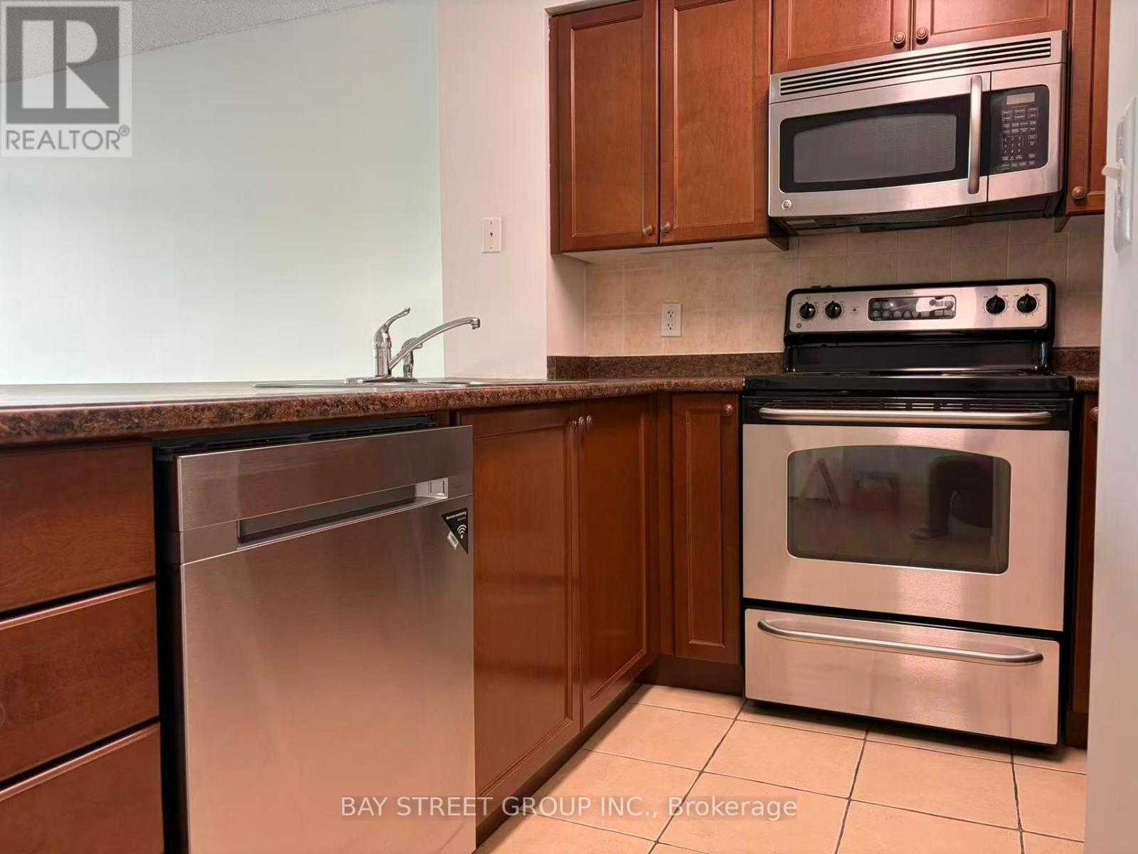 515 - 51 Lower Simcoe Street, Toronto, Ontario  M5J 3A2 - Photo 8 - C12653640