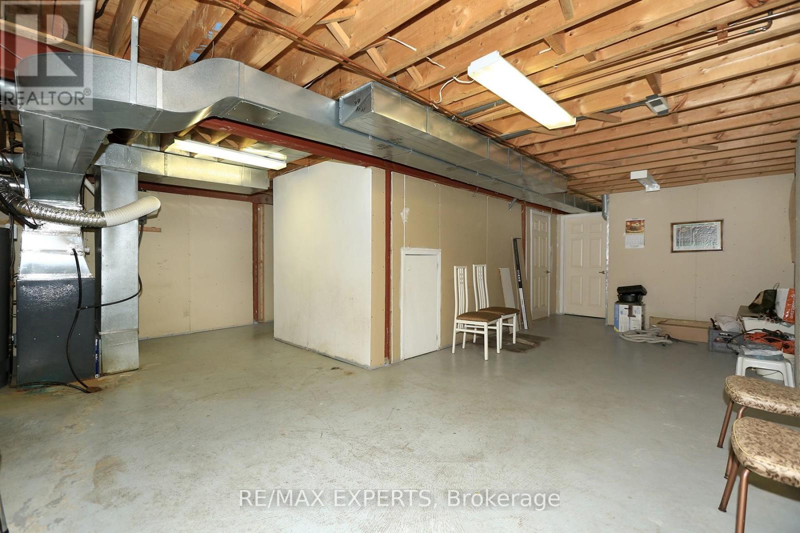 100 Nimbus Place, Vaughan, Ontario  L4L 1Z7 - Photo 30 - N12783230