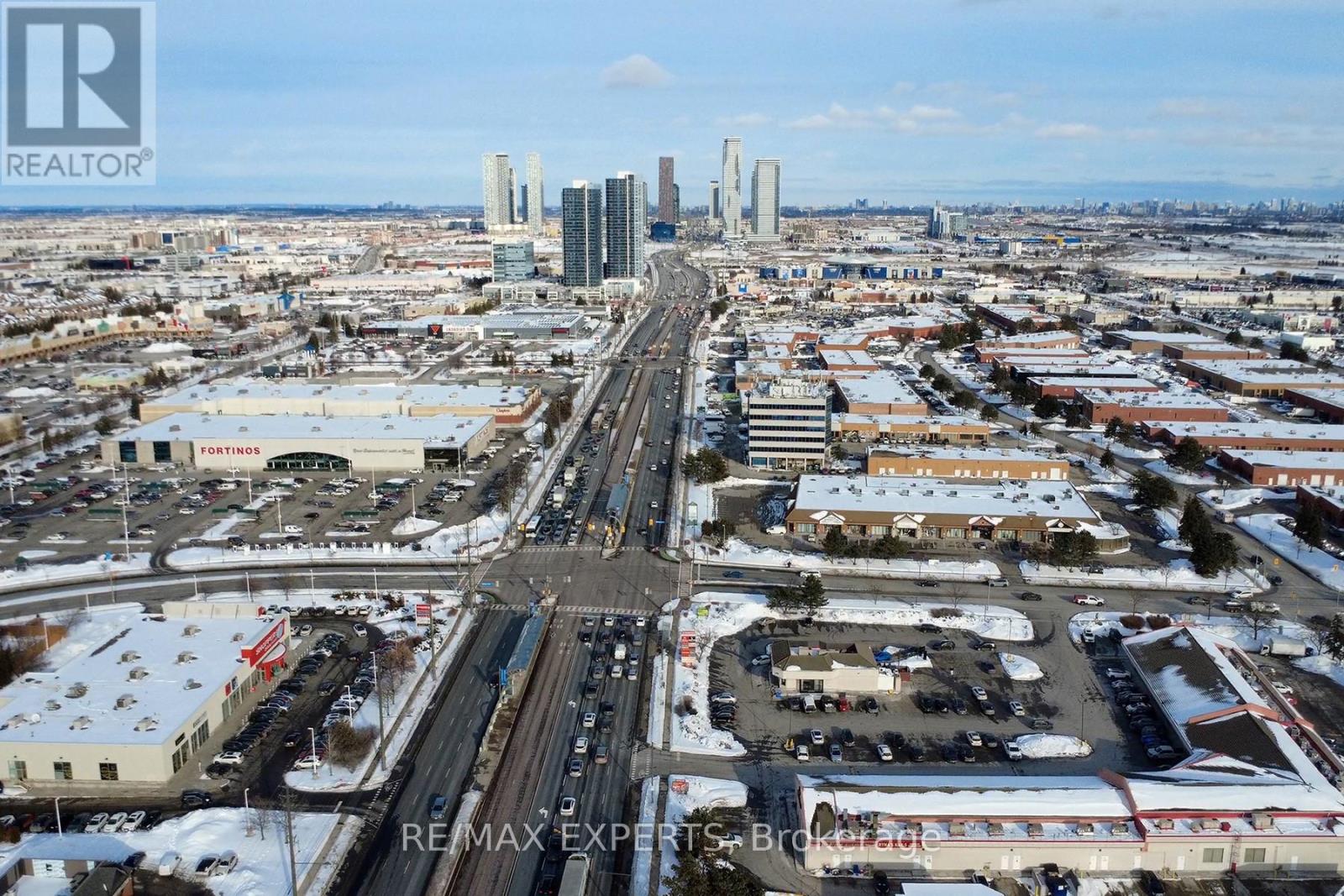 100 Nimbus Place, Vaughan, Ontario  L4L 1Z7 - Photo 43 - N12783230