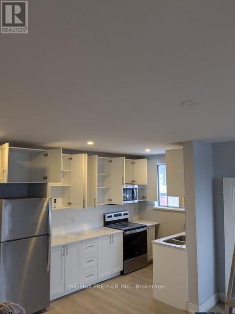 405 - 3046 Jaguar Valley Drive, Mississauga, Ontario  L5A 2J3 - Photo 1 - W12789384