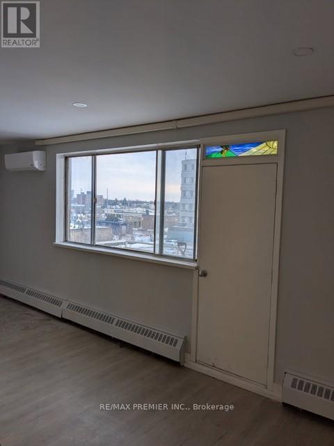 405 - 3046 Jaguar Valley Drive, Mississauga, Ontario  L5A 2J3 - Photo 3 - W12789384