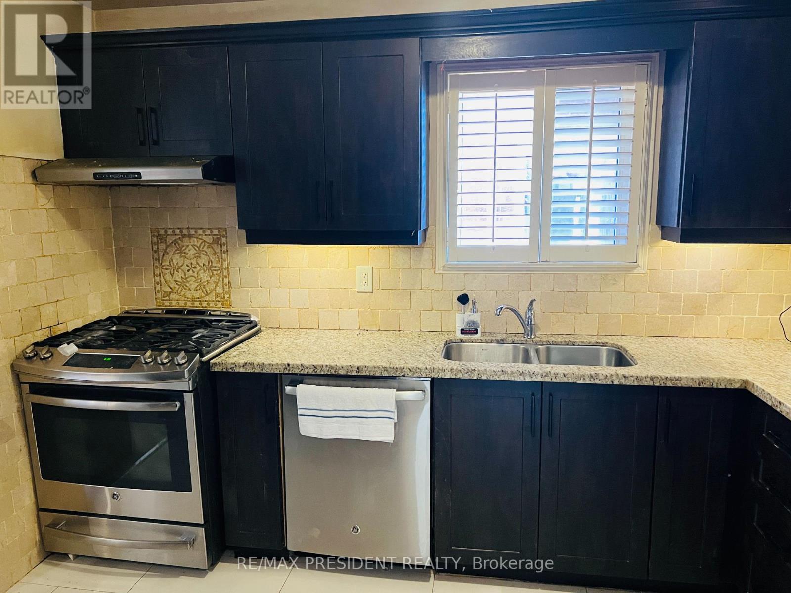 41 Stalbridge Avenue, Brampton, Ontario  L6Y 4H1 - Photo 14 - W12789386