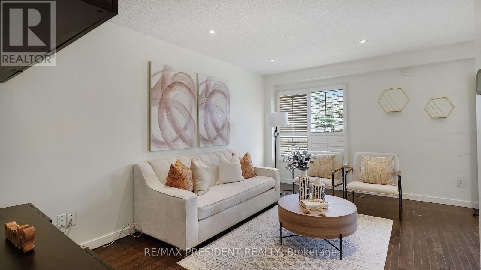 41 Stalbridge Avenue, Brampton, Ontario  L6Y 4H1 - Photo 9 - W12789386