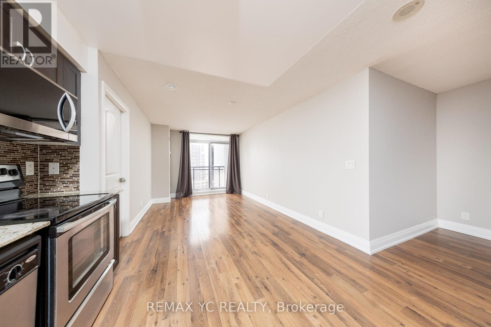 1001 - 1 De Boers Drive, Toronto, Ontario  M3J 0G6 - Photo 11 - W12789388