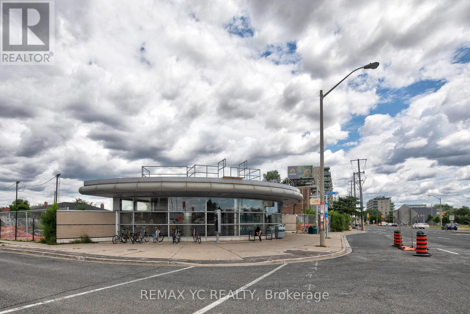 1001 - 1 De Boers Drive, Toronto, Ontario  M3J 0G6 - Photo 23 - W12789388