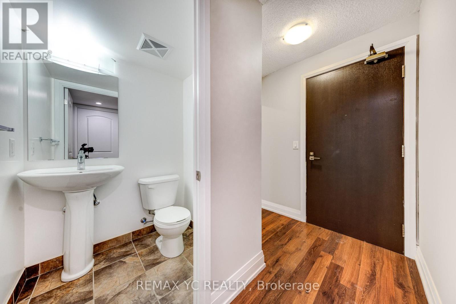 1001 - 1 De Boers Drive, Toronto, Ontario  M3J 0G6 - Photo 4 - W12789388
