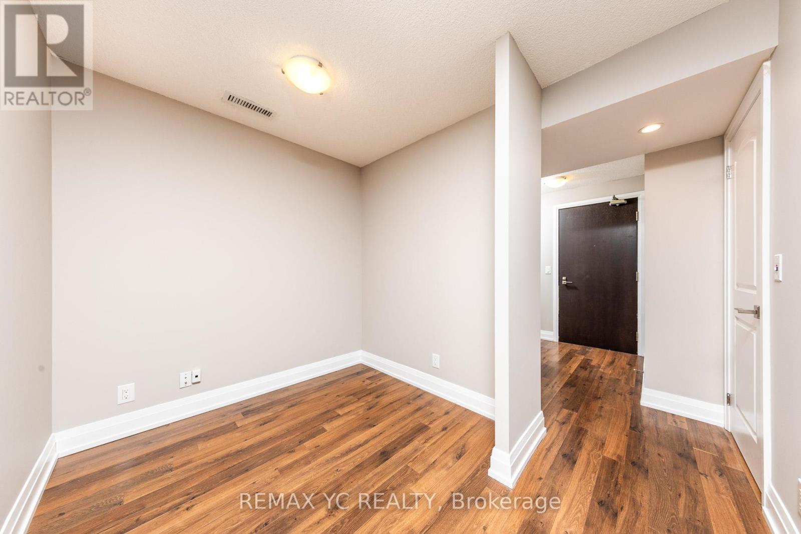 1001 - 1 De Boers Drive, Toronto, Ontario  M3J 0G6 - Photo 6 - W12789388
