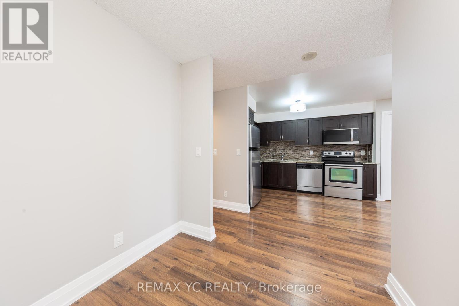 1001 - 1 De Boers Drive, Toronto, Ontario  M3J 0G6 - Photo 8 - W12789388