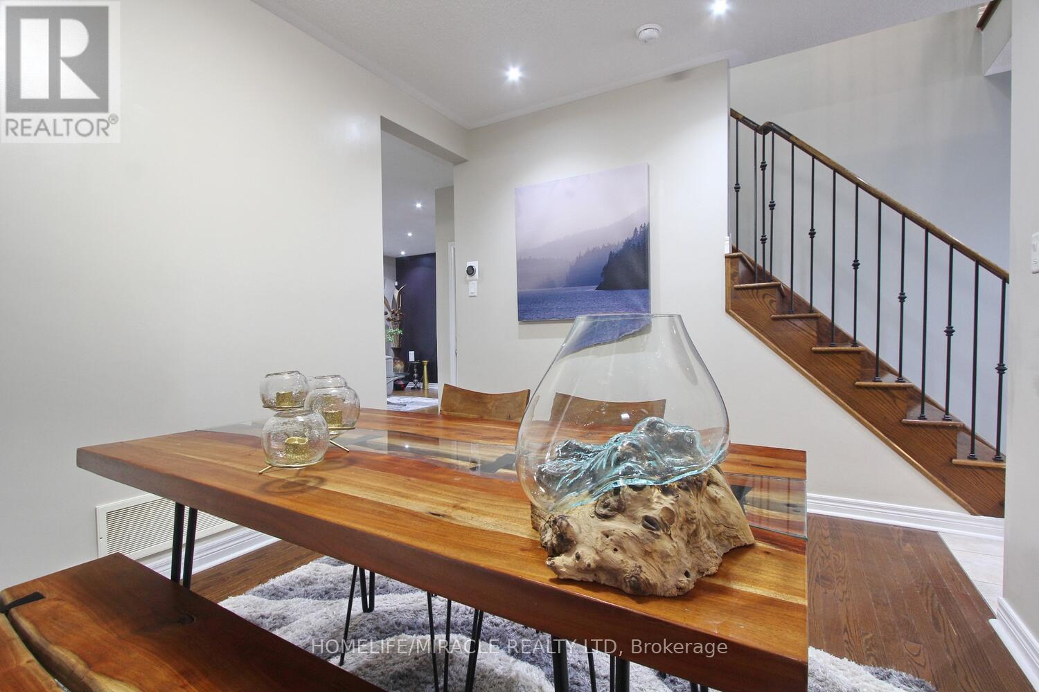 11 Bluffmeadow Street, Brampton, Ontario  L6P 3K3 - Photo 13 - W12789410