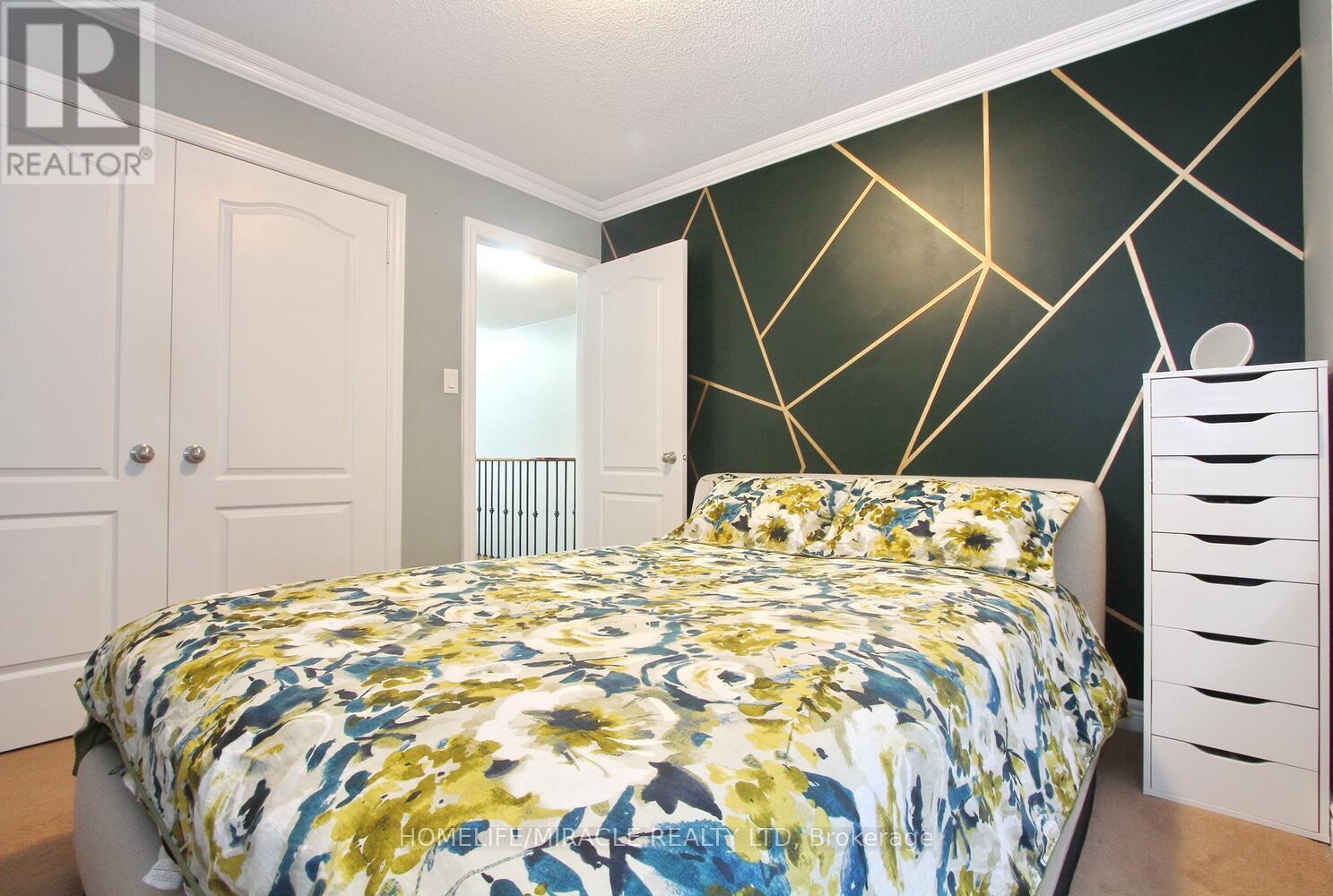 11 Bluffmeadow Street, Brampton, Ontario  L6P 3K3 - Photo 39 - W12789410