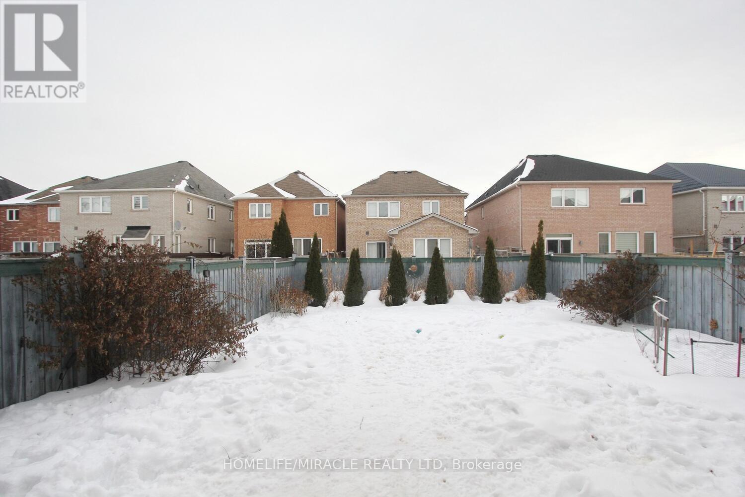 11 Bluffmeadow Street, Brampton, Ontario  L6P 3K3 - Photo 49 - W12789410