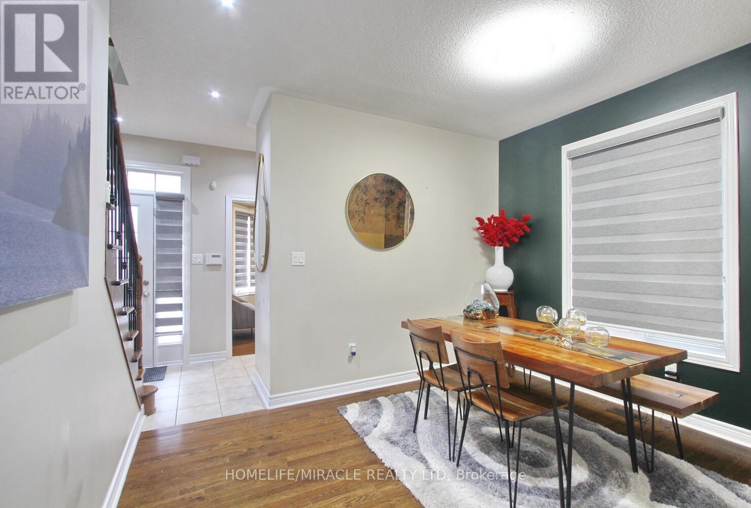 11 Bluffmeadow Street, Brampton, Ontario  L6P 3K3 - Photo 9 - W12789410