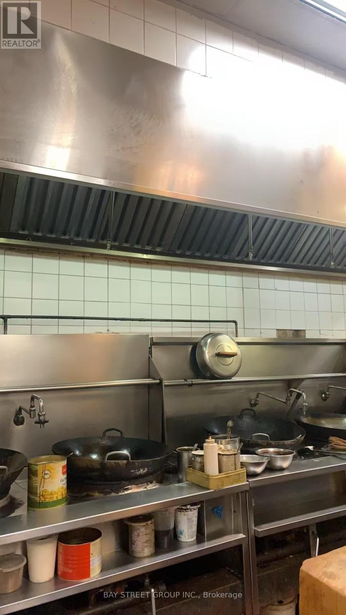 A-1 - 17 QUEEN STREET N, Mississauga, Ontario