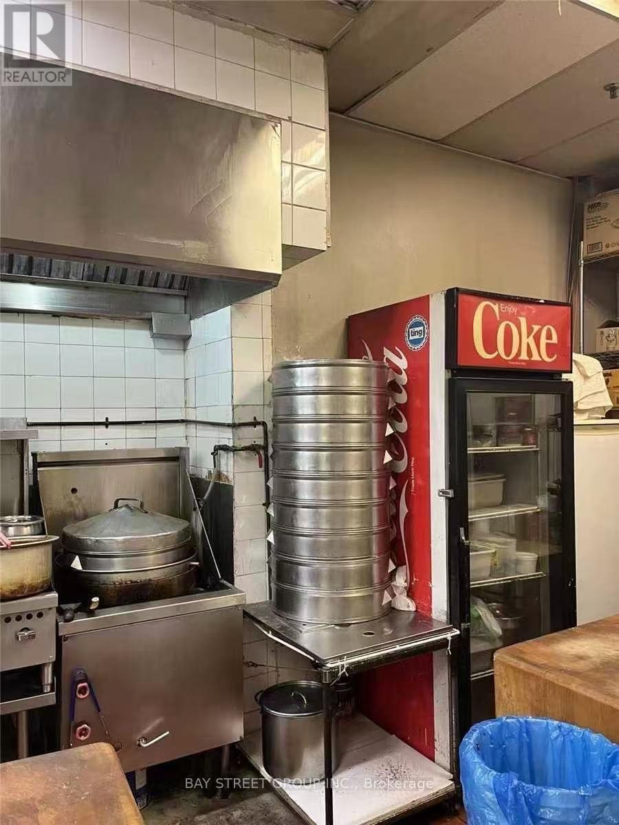 A-1 - 17 Queen Street N, Mississauga, Ontario  L5N 6A1 - Photo 6 - W12789440