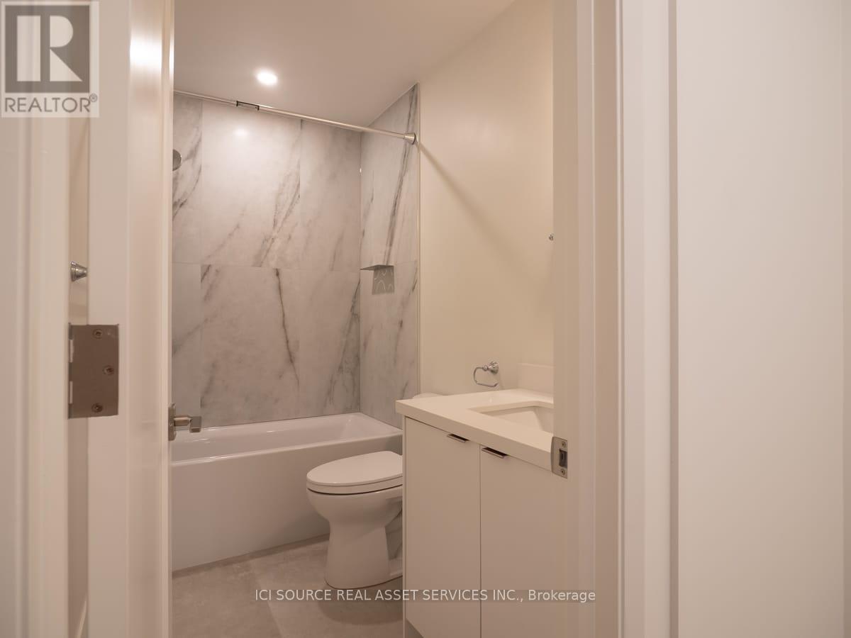 Unit C - 168 Annette Street, Toronto, Ontario  M6P 1P4 - Photo 8 - W12789452