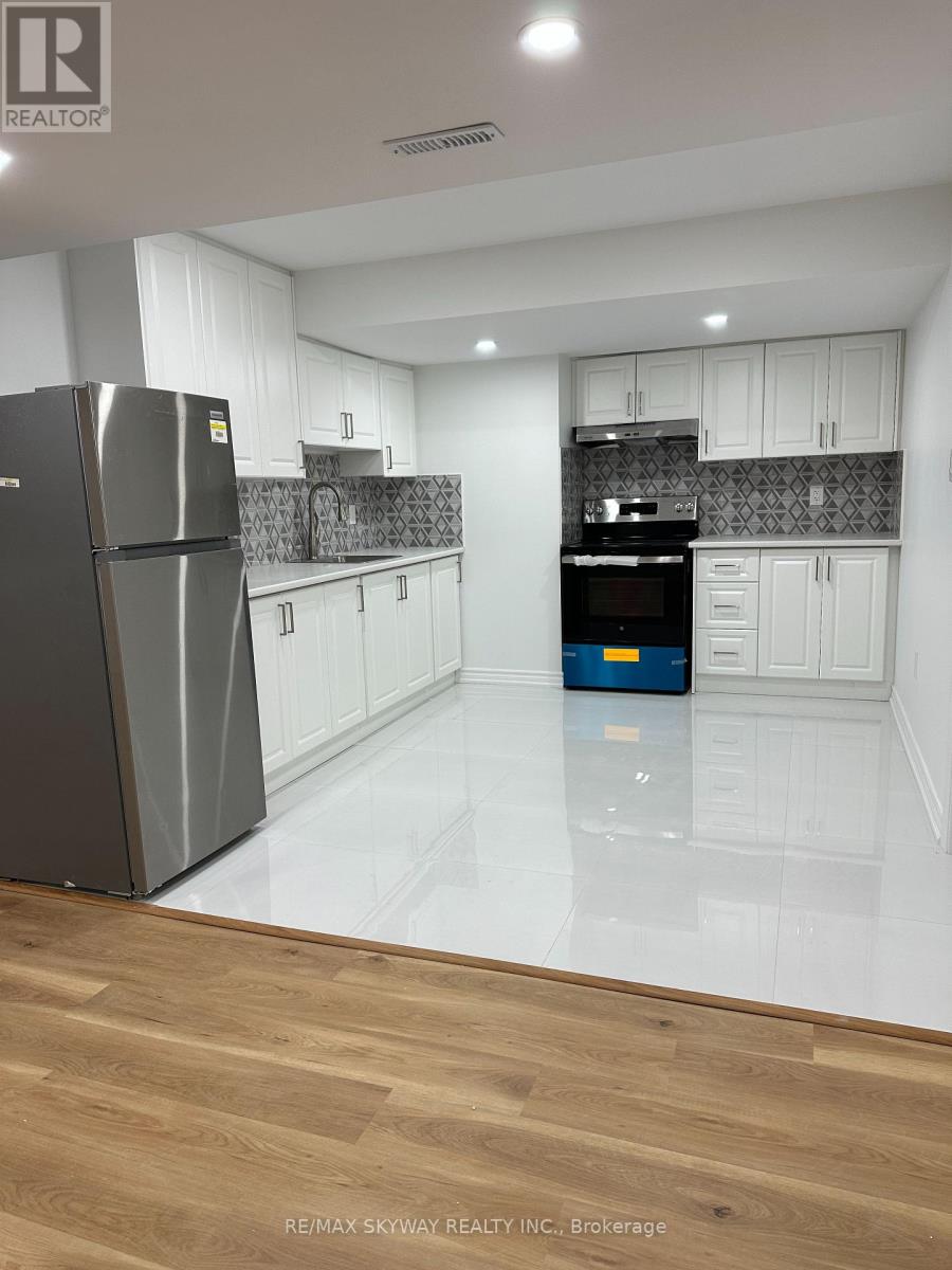 Basement - 19 Dolomite Drive, Brampton, Ontario  L6P 4R6 - Photo 7 - W12789454