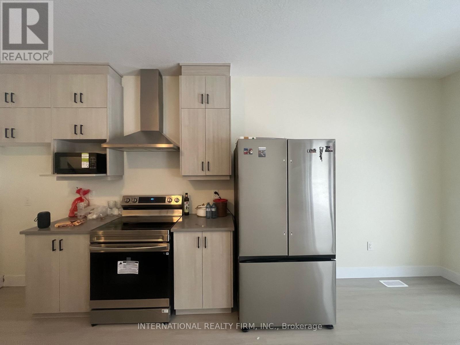 2671 Bobolink Lane, London South, Ontario  N6M 0J9 - Photo 7 - X12789412