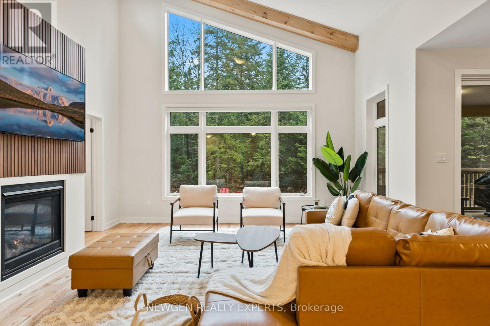 1049 Greensview Drive, Lake Of Bays, Ontario P1H 0K1 - Photo 10 - X12789460