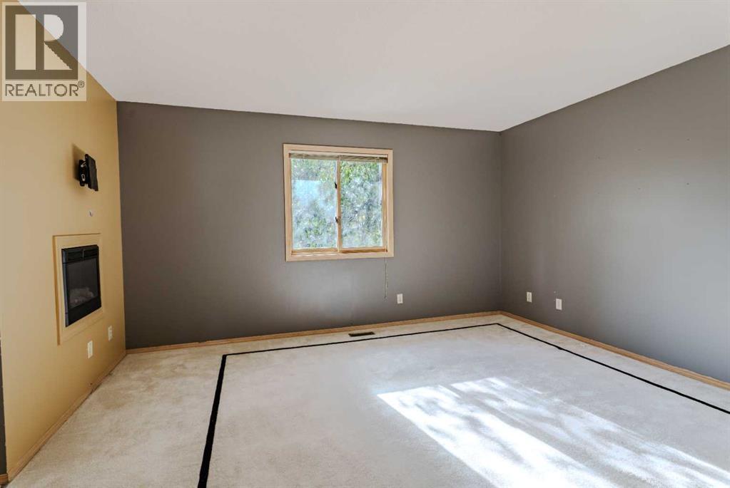 135 Canterbury Court Sw, Calgary, Alberta  T2W 6C1 - Photo 22 - A2261577