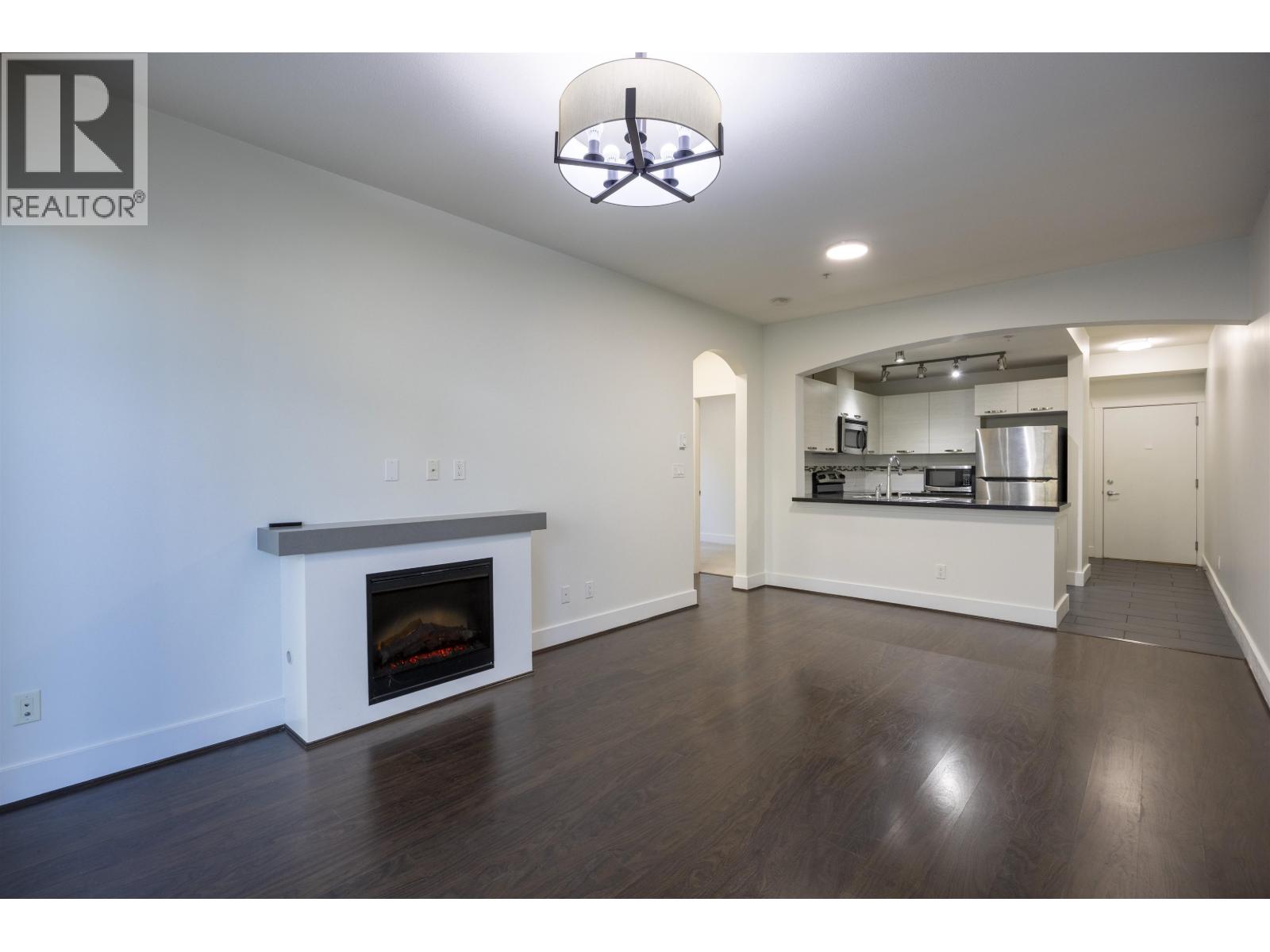 311 7428 Byrnepark Walk, Burnaby, British Columbia  V3N 0B4 - Photo 9 - R3089489