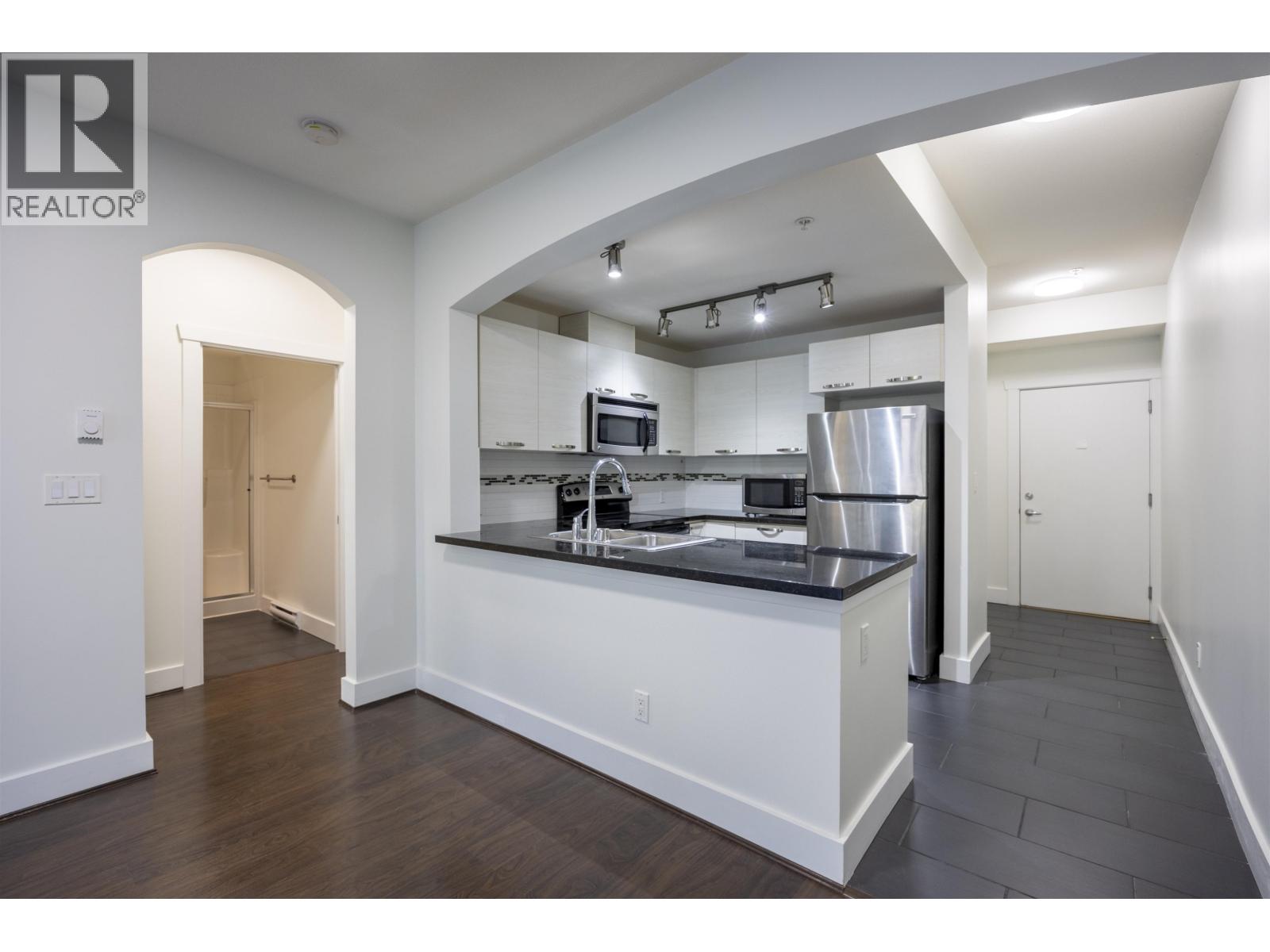 311 7428 Byrnepark Walk, Burnaby, British Columbia  V3N 0B4 - Photo 7 - R3089489