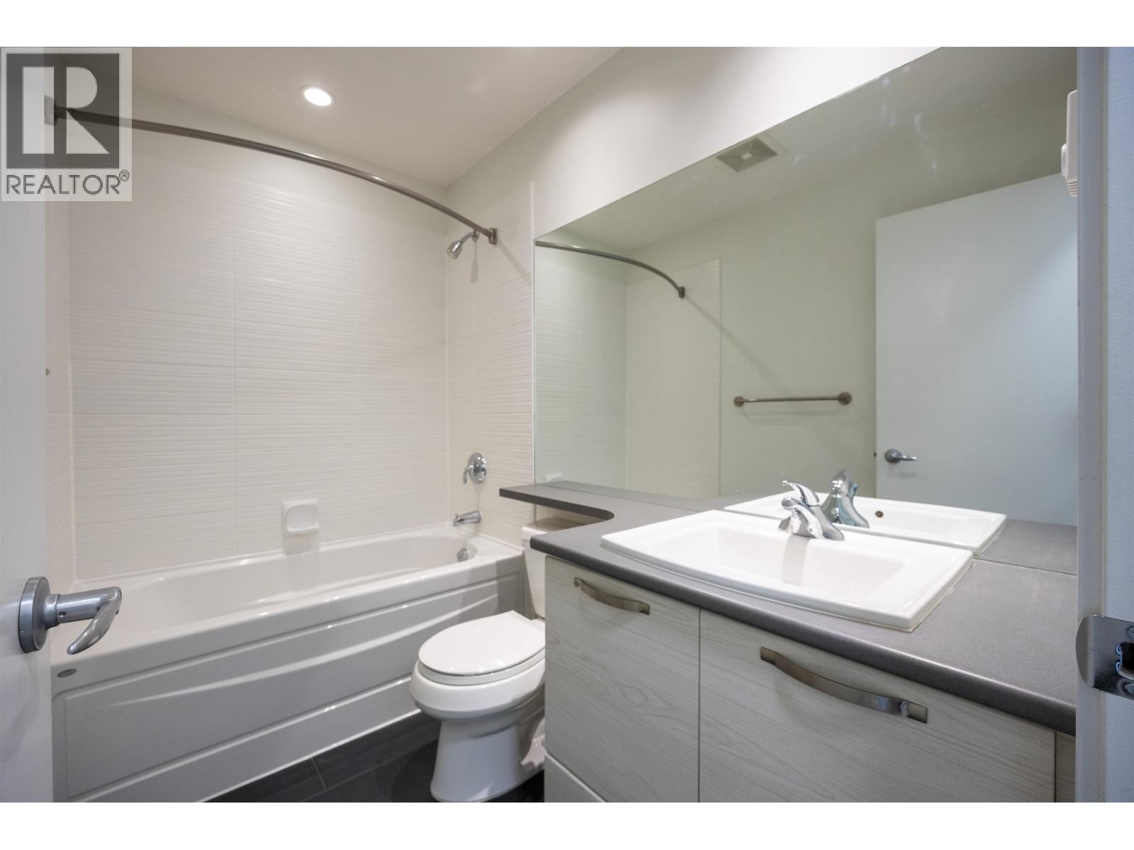 311 7428 Byrnepark Walk, Burnaby, British Columbia  V3N 0B4 - Photo 17 - R3089489