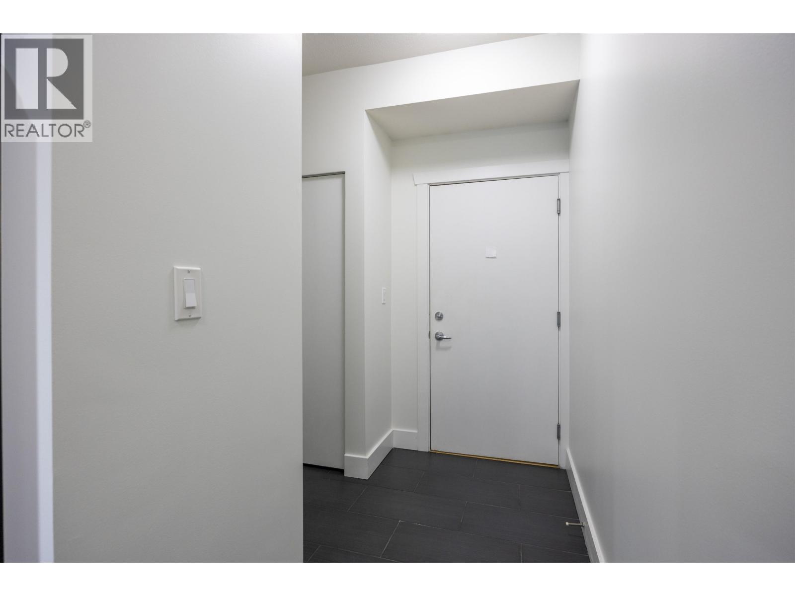 311 7428 Byrnepark Walk, Burnaby, British Columbia  V3N 0B4 - Photo 21 - R3089489