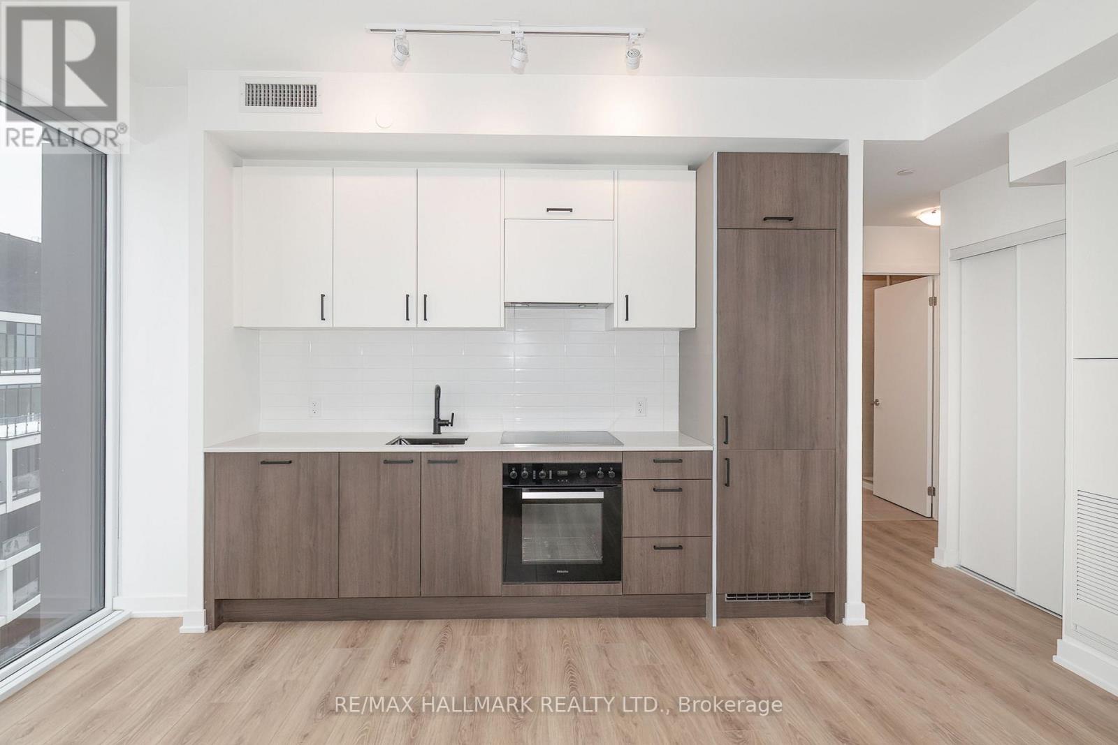 717 - 1 Quarrington Lane, Toronto, Ontario  M3C 0S4 - Photo 11 - C12787538