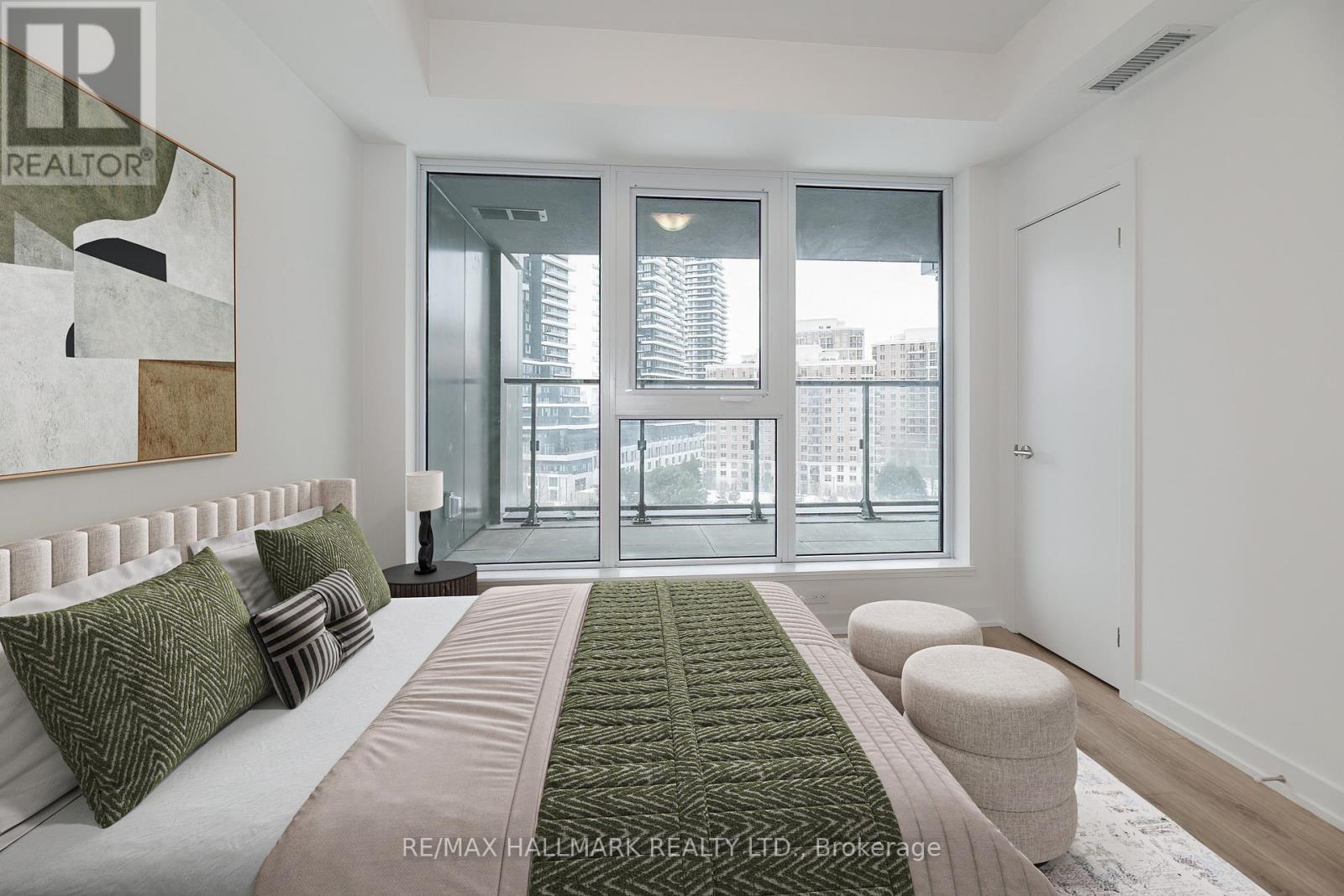 717 - 1 Quarrington Lane, Toronto, Ontario  M3C 0S4 - Photo 4 - C12787538