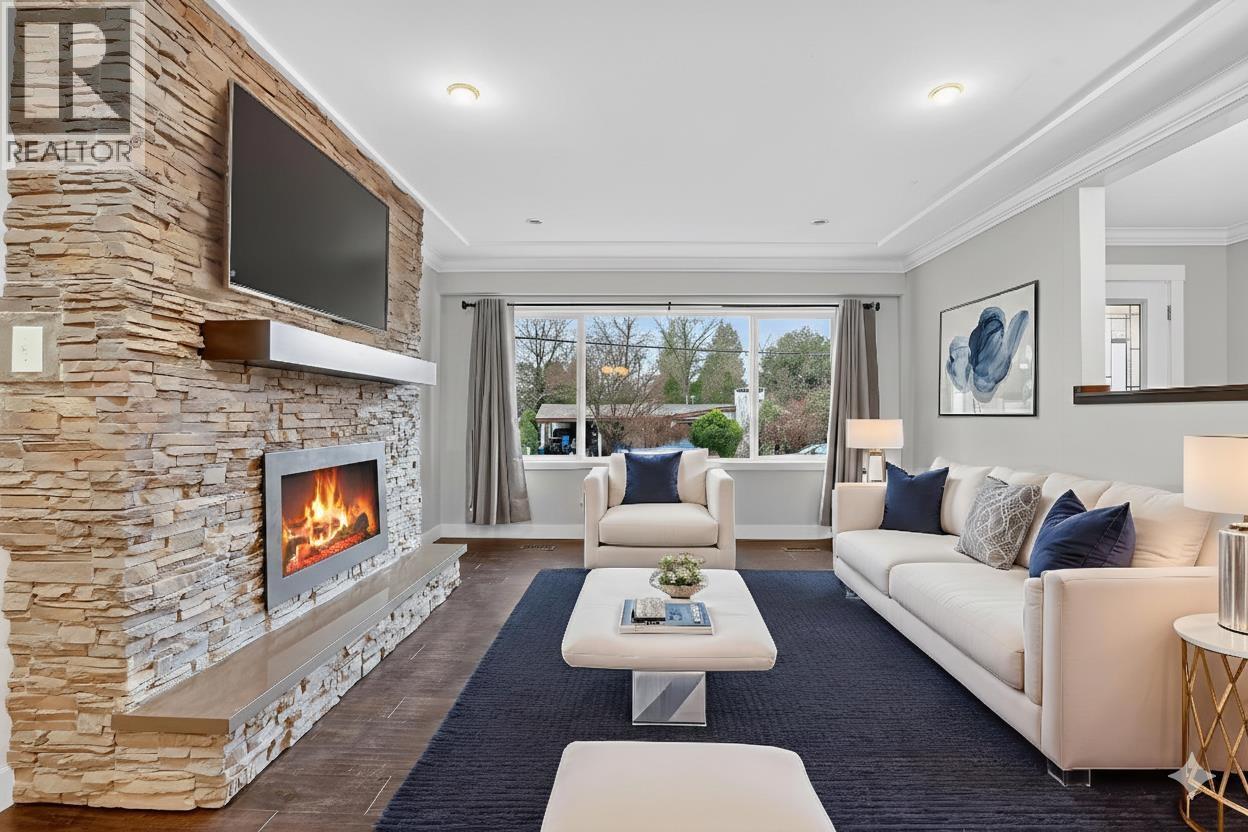 12106 214 Street, Maple Ridge, British Columbia  V2X 5E1 - Photo 3 - R3089559