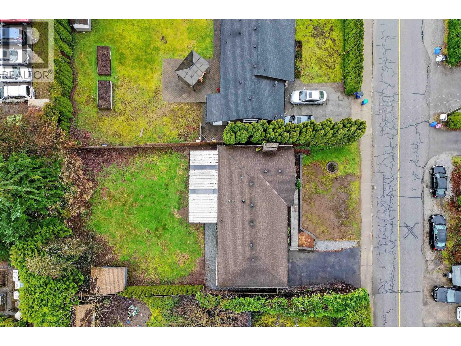 12106 214 Street, Maple Ridge, British Columbia  V2X 5E1 - Photo 32 - R3089559