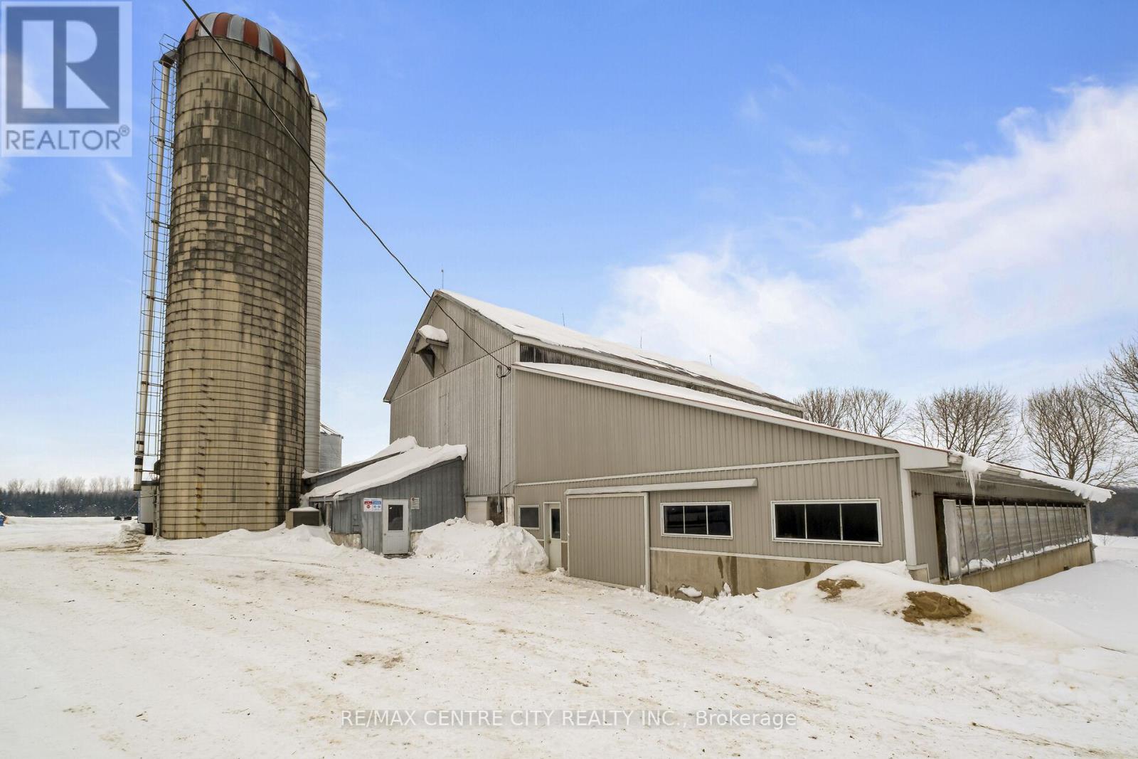5205 13th Line, Minto, Ontario  N0G 1Z0 - Photo 14 - X12789516