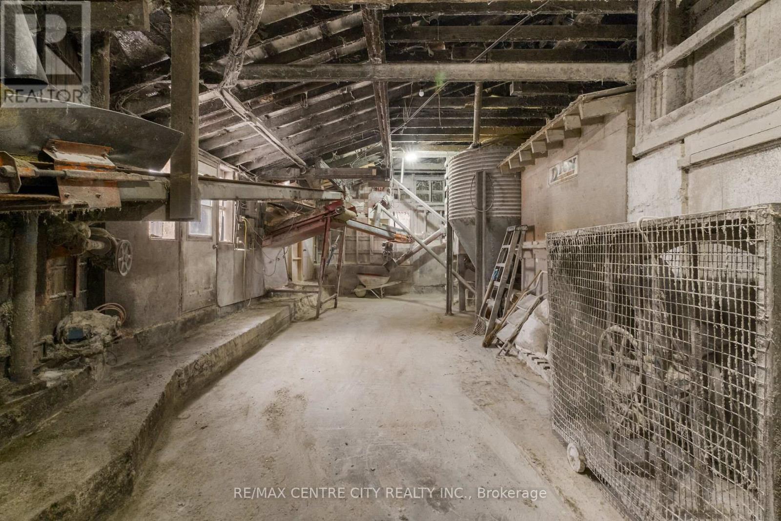 5205 13th Line, Minto, Ontario  N0G 1Z0 - Photo 22 - X12789516