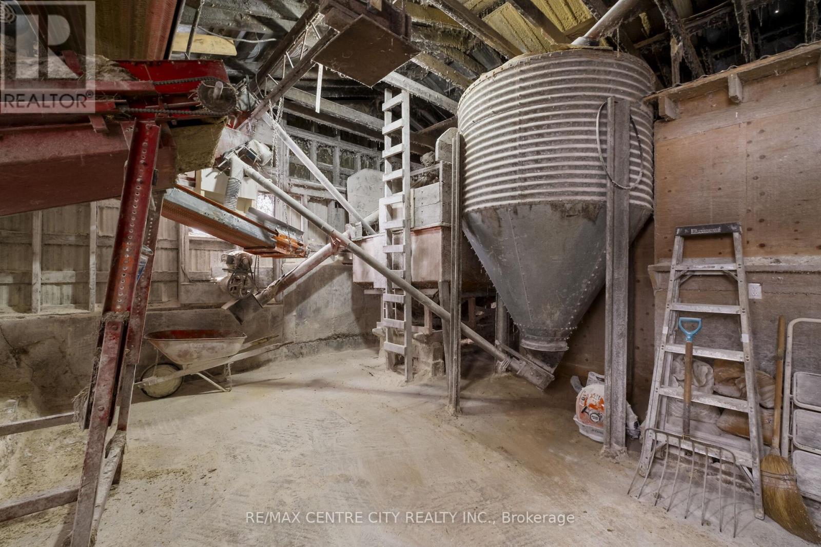 5205 13th Line, Minto, Ontario  N0G 1Z0 - Photo 24 - X12789516