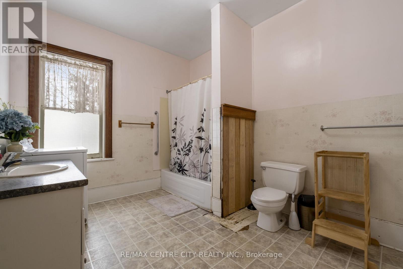 5205 13th Line, Minto, Ontario  N0G 1Z0 - Photo 35 - X12789516