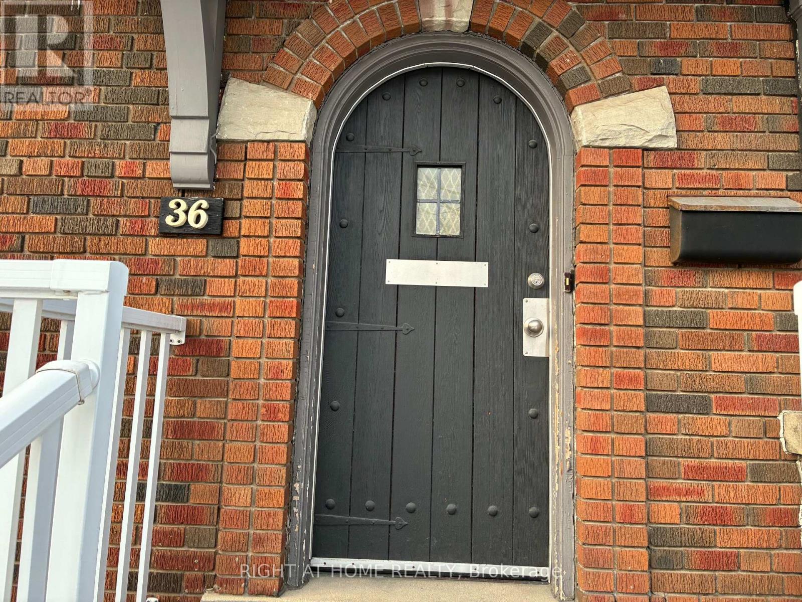 Main Floor - 36 Lawrence Avenue W, Toronto, Ontario  M5M 1A2 - Photo 2 - C12727040