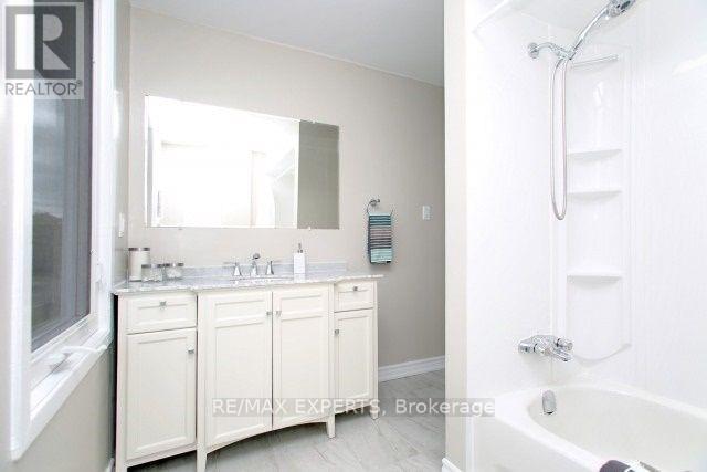 17 Newton Road, Brampton, Ontario  L6V 2P4 - Photo 14 - W12789472