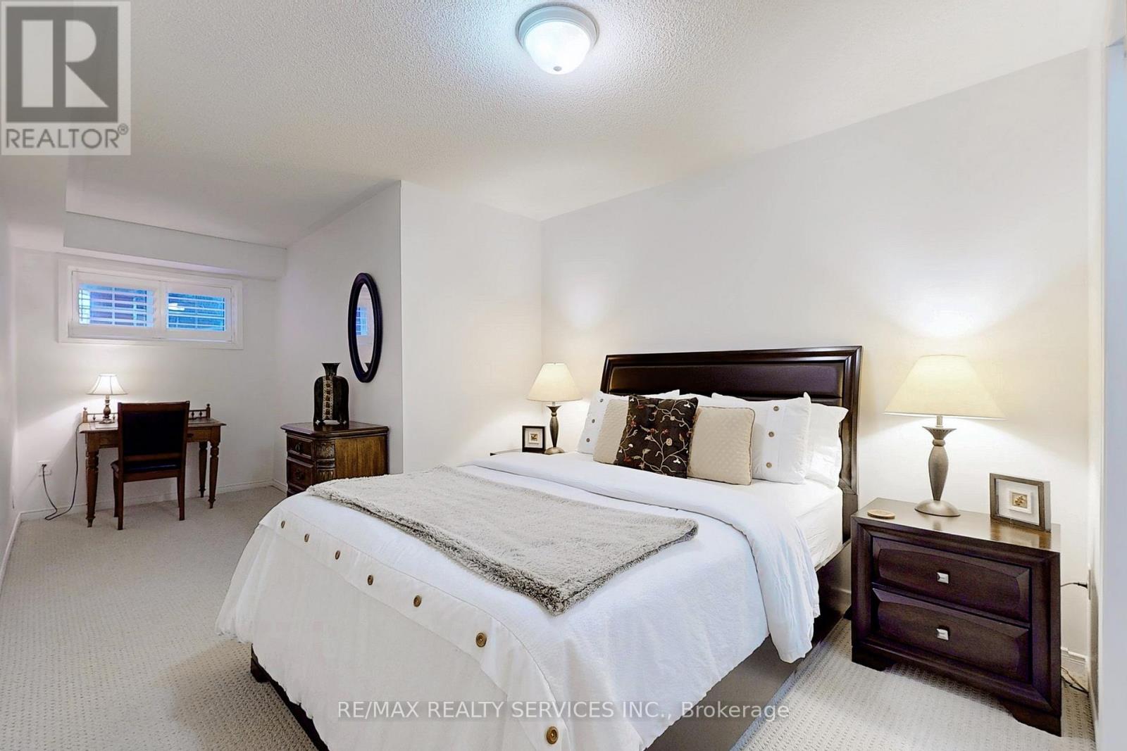 2 - 39 Hays Boulevard N, Oakville, Ontario  L6H 0J1 - Photo 22 - W12789476