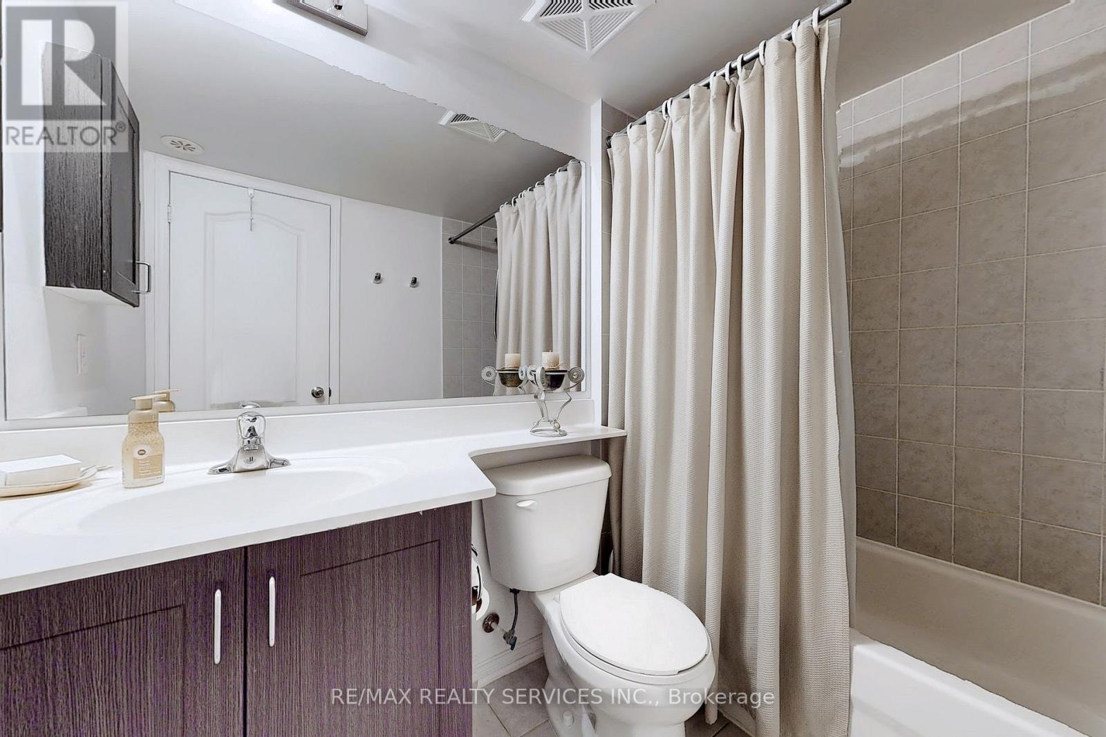 2 - 39 Hays Boulevard N, Oakville, Ontario  L6H 0J1 - Photo 34 - W12789476