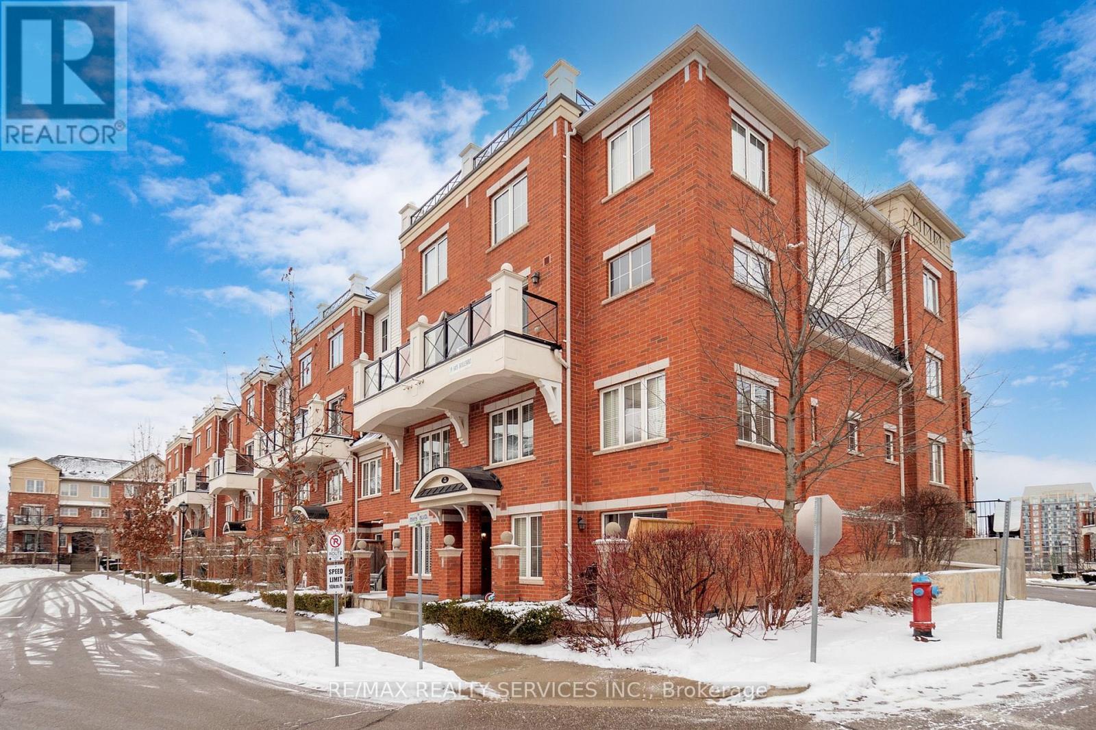 2 - 39 Hays Boulevard N, Oakville, Ontario  L6H 0J1 - Photo 5 - W12789476