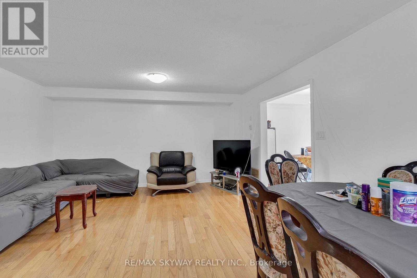 190 Bellchase Trail, Brampton, Ontario  L6P 3R9 - Photo 12 - W12789492