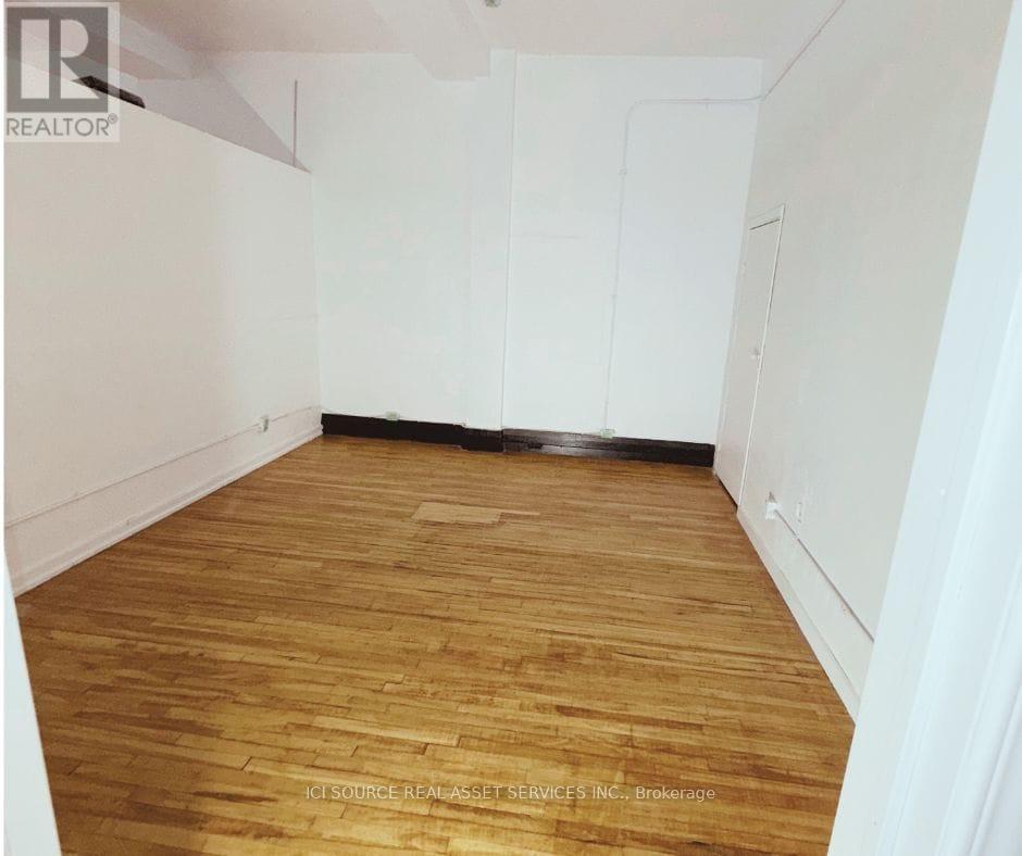 Rear Unit - 3097 Dundas Street W, Toronto (Junction Area), Ontario  M6P 1Z9 - Photo 5 - W12789512