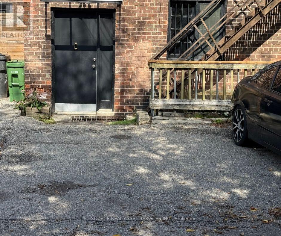 Rear Unit - 3097 Dundas Street W, Toronto (Junction Area), Ontario  M6P 1Z9 - Photo 9 - W12789512