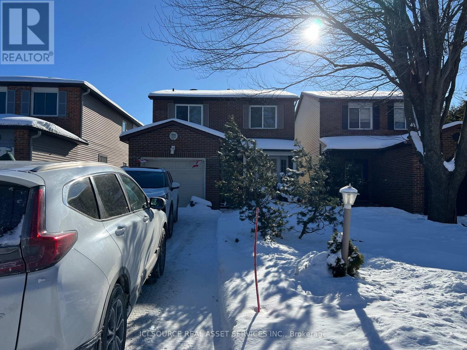 45 Huntsman Crescent, Ottawa, Ontario  K2M 1H8 - Photo 3 - X12789480