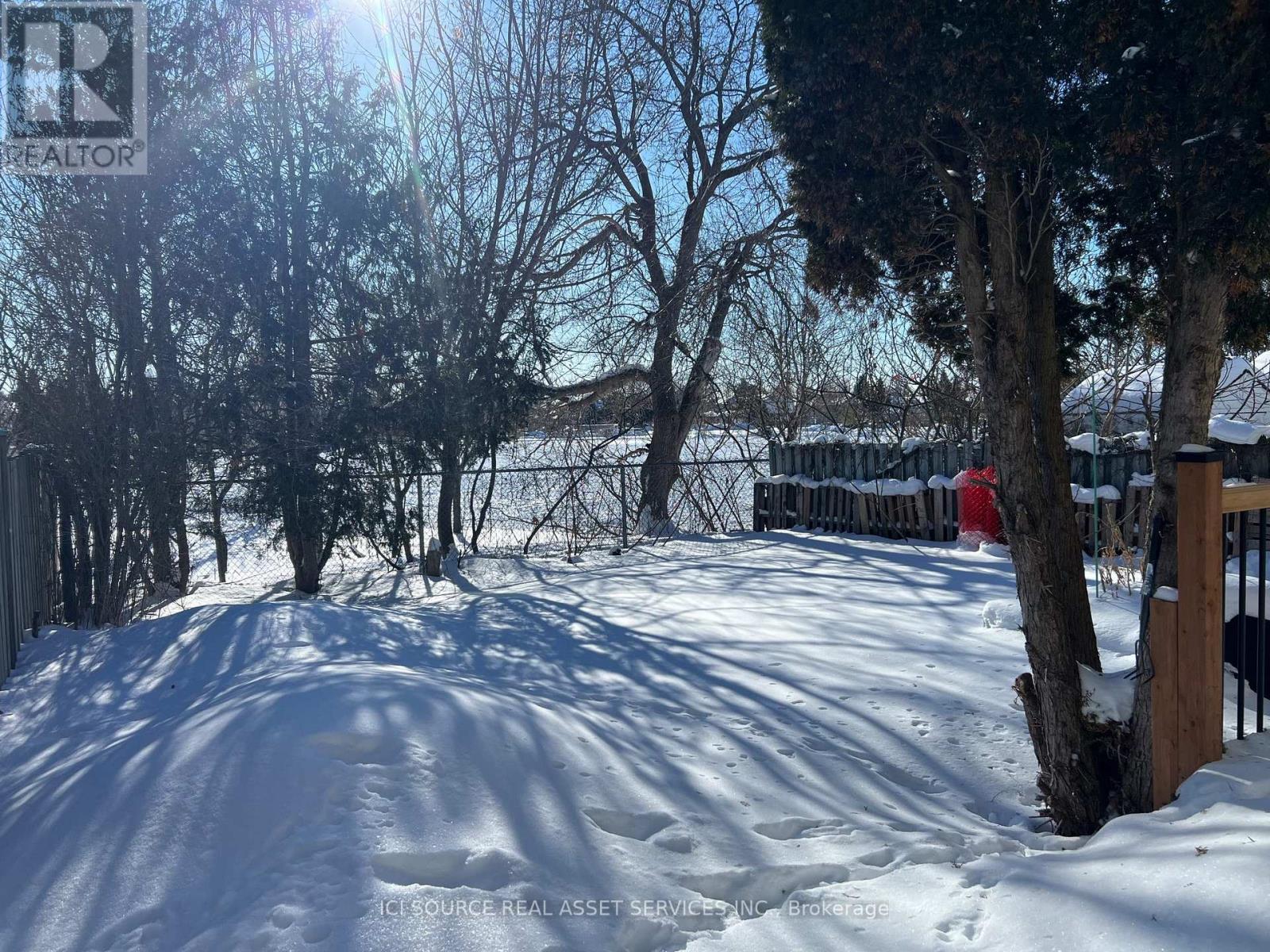 45 Huntsman Crescent, Ottawa, Ontario  K2M 1H8 - Photo 4 - X12789480