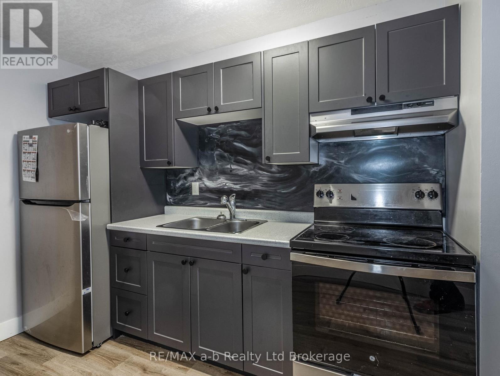 14 Victor Street, London South, Ontario  N6C 1B7 - Photo 12 - X12789590