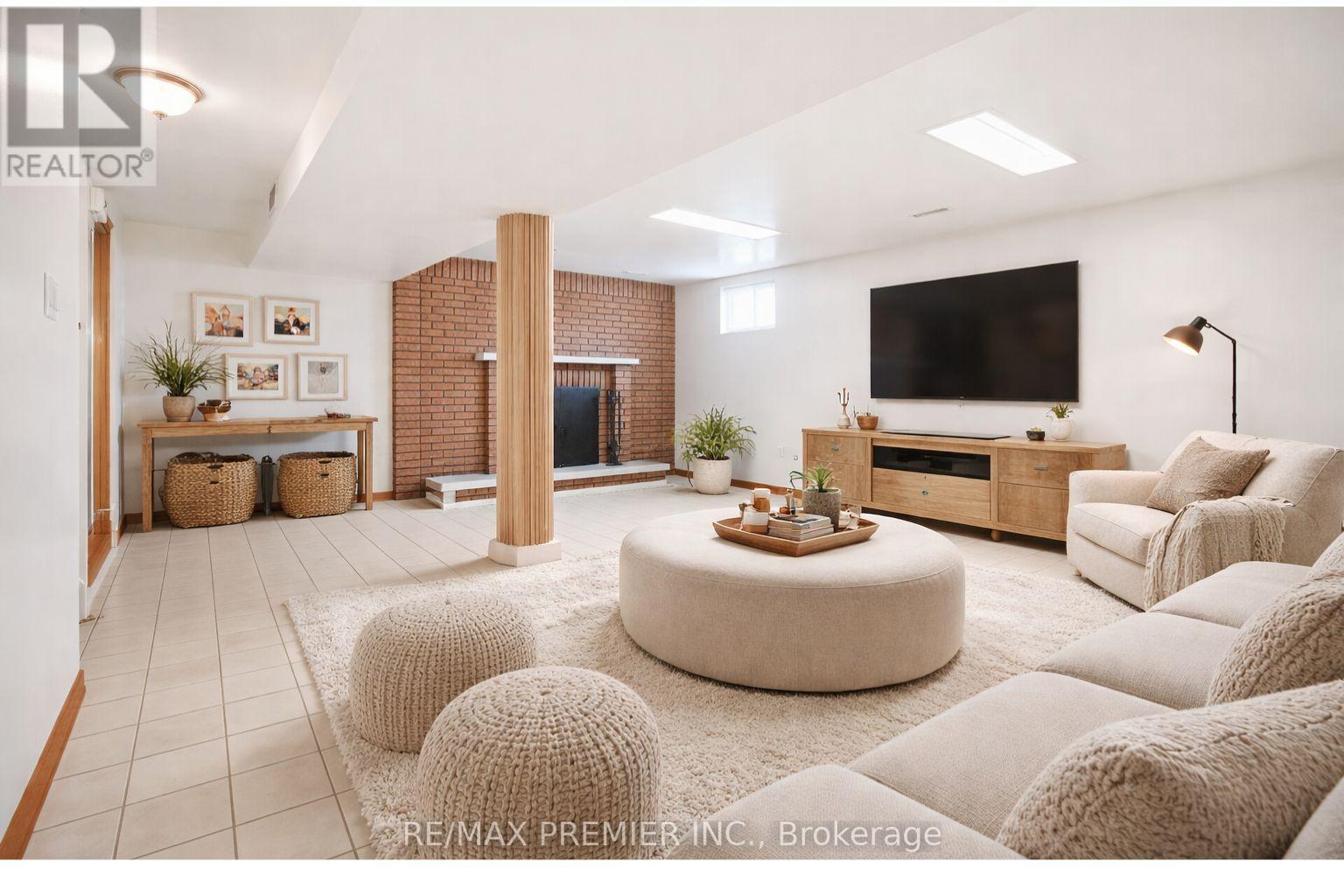 10 Sharpecroft Boulevard, Toronto, Ontario  M3J 3G1 - Photo 33 - W12788168