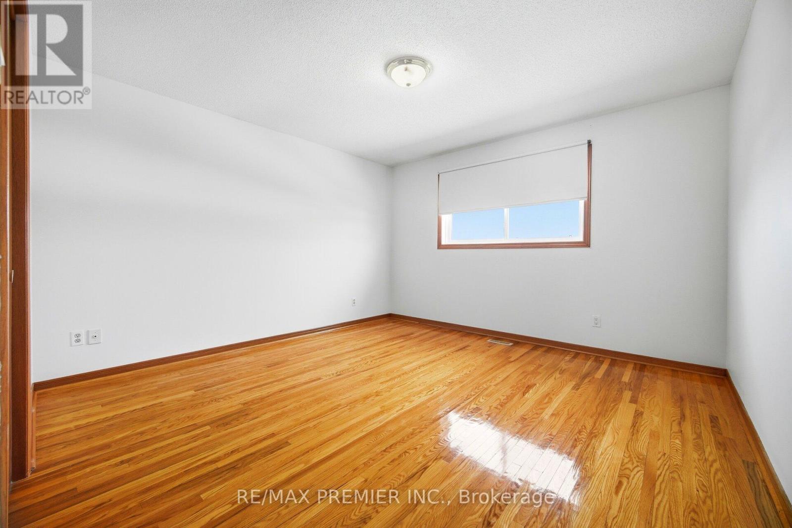 10 Sharpecroft Boulevard, Toronto, Ontario  M3J 3G1 - Photo 20 - W12788168